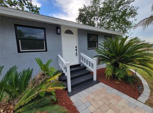 2207 Sparkman Rd, Plant City, FL 33566