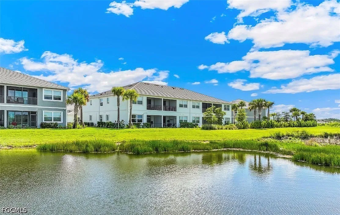 2 bed, 2.0 bath, 1520 sqft, $6,700 — Photo 3