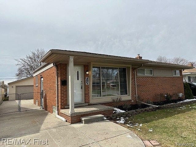 1st image of 23324 Recreation St