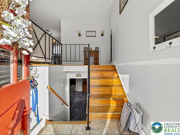 5th image of 104 El Reno Ave