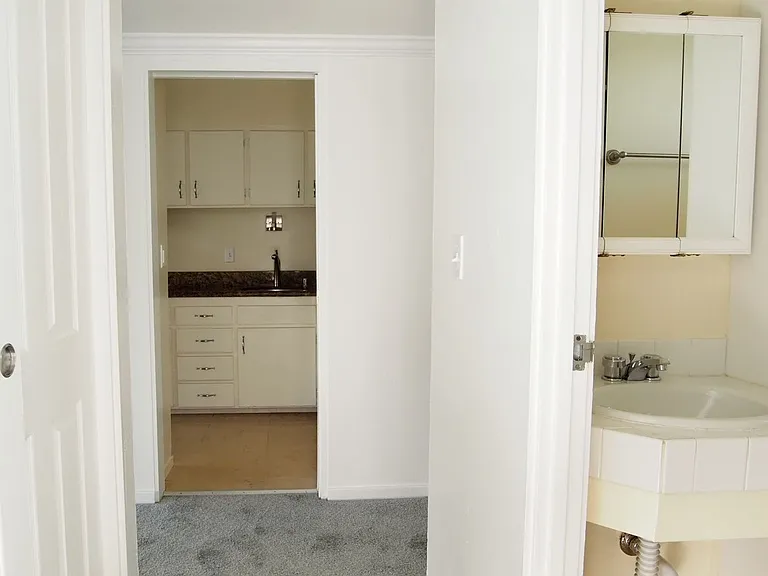 32 Andrew Dr #124 — Photo 14
