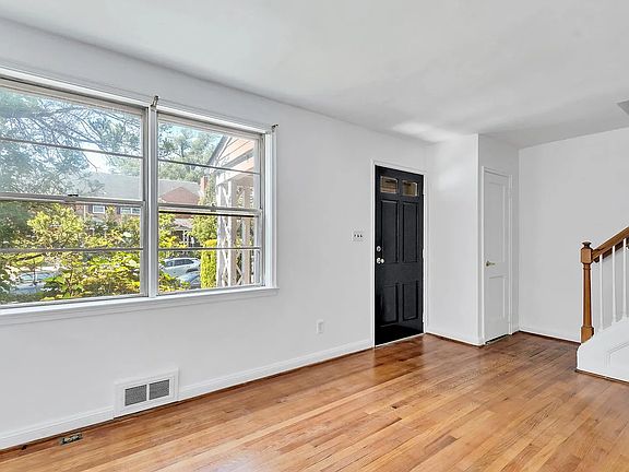 3rd image of 1804 Winford Rd