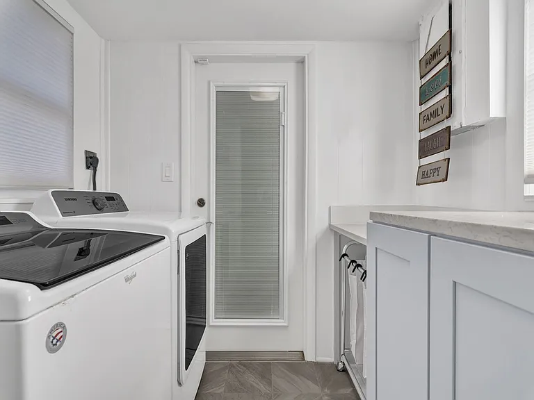 786 Dahlia Ln — Photo 19
