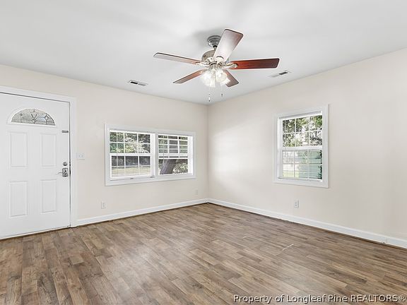 3rd image of 219 W Brocklyn St
