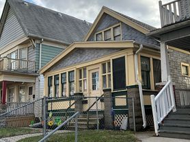 3127 N 34th St, Milwaukee, WI