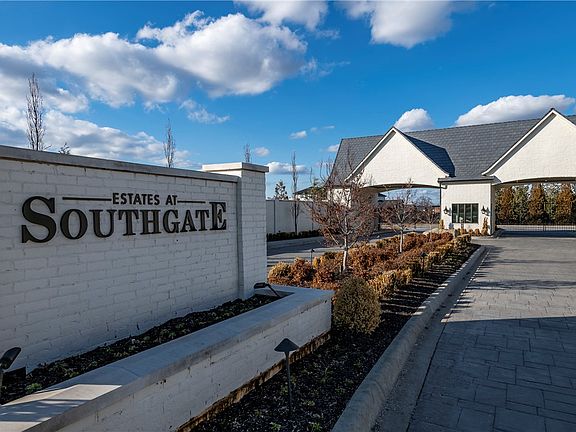 3rd image of 4804 S Southgate Estates Cir #3