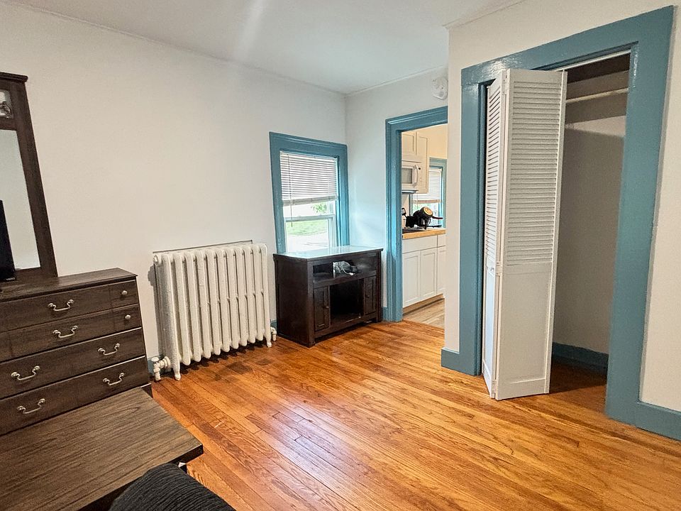 Studio/Living Room
