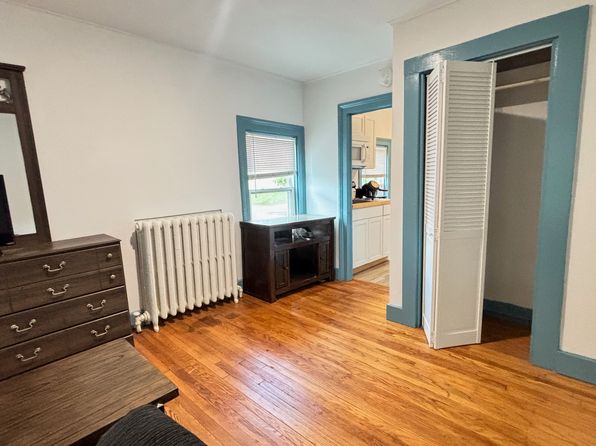 834 Warren St #7