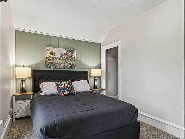 700 Broadway Ave NW #2 — Photo 14