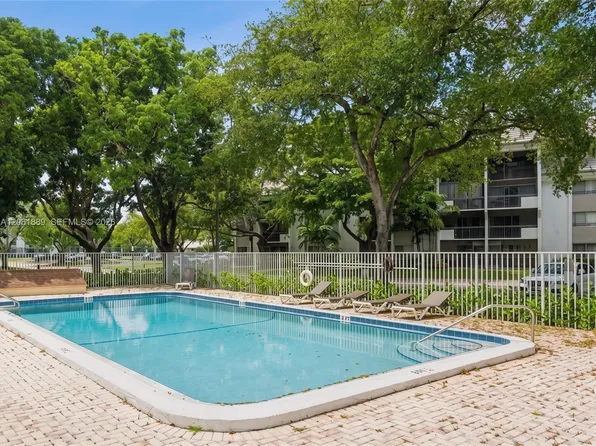 731 N Pine Island Rd APT 102, Fort Lauderdale, FL 33324