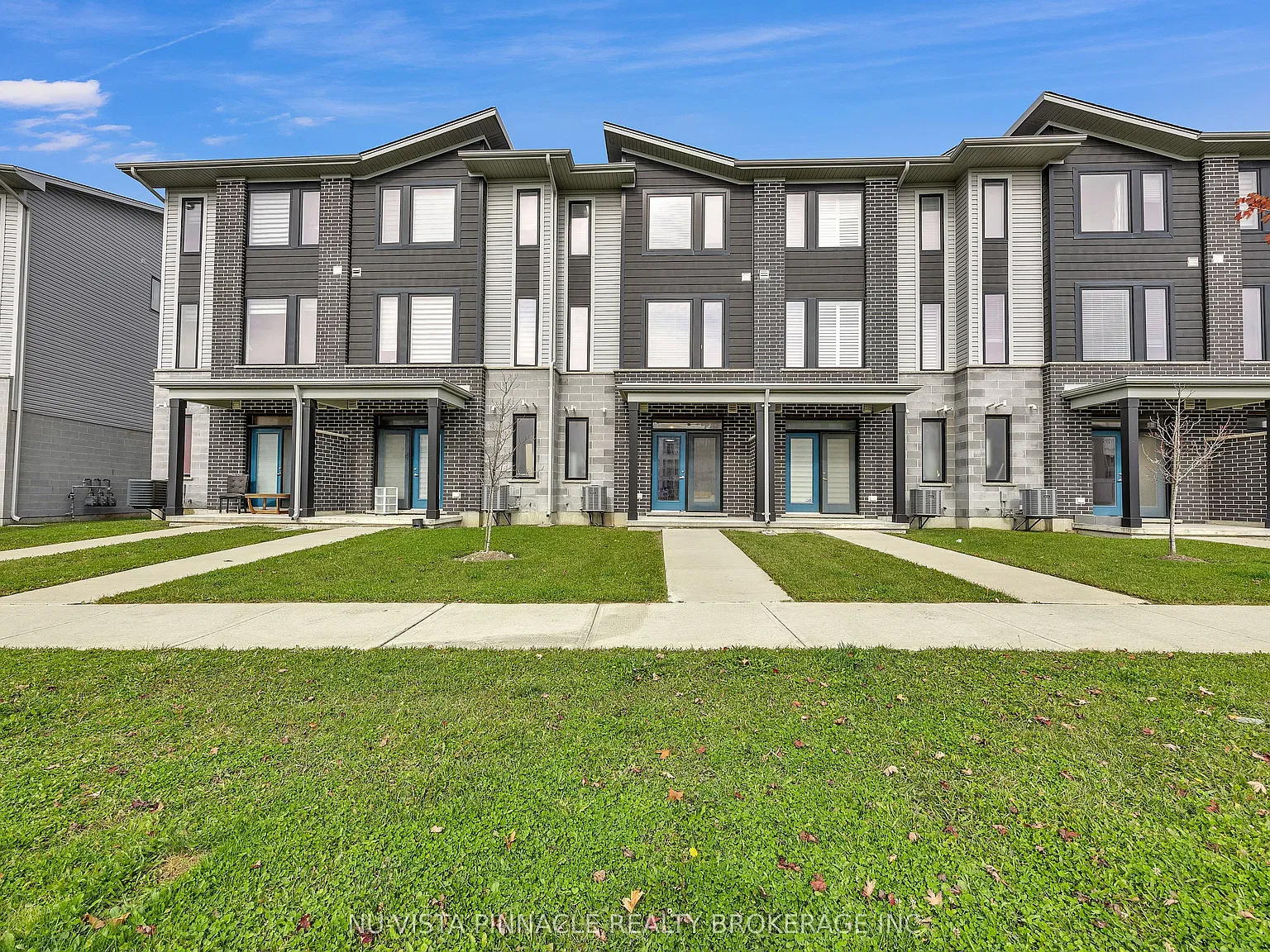 4 bed, $2,450 — Photo 2