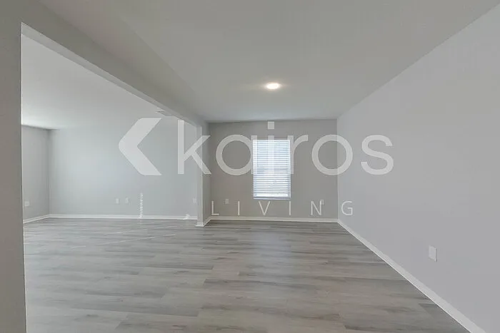 2838 NW 19th Pl — Photo 3