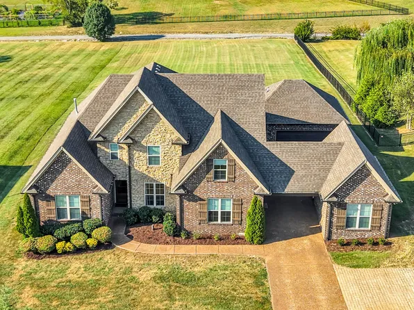 711 Shute Ln, Hendersonville, TN 37075