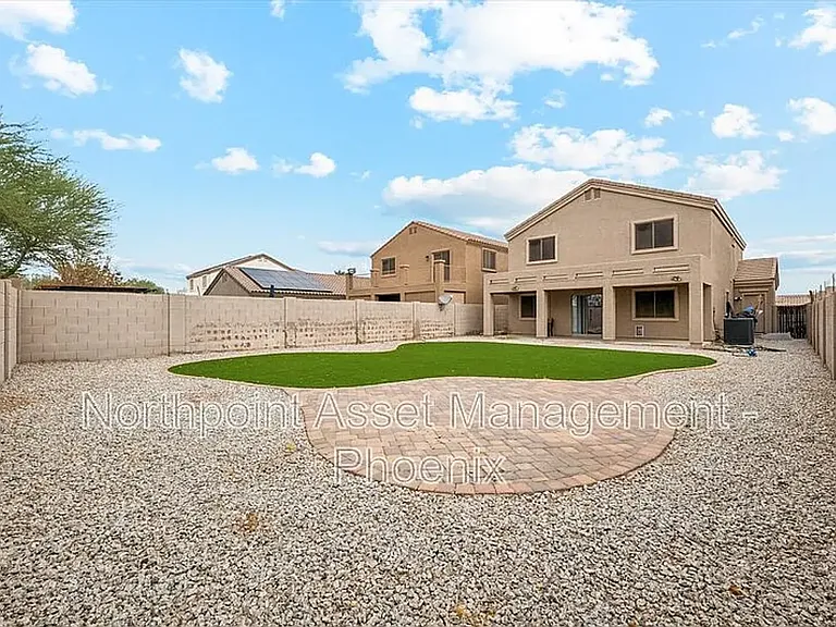 4906 N 113th Dr — Photo 3