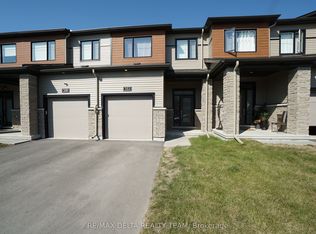 351 Establish Ave, Ottawa, ON K4A 5R8