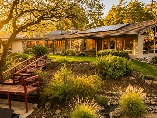 1954 Oak View Rd, Alpine, CA 91901