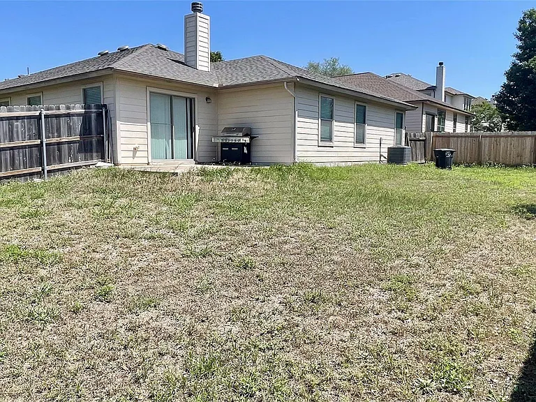 317 Leanne Dr — Photo 18