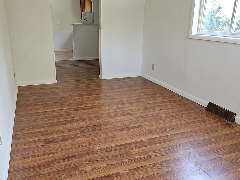 57 Walbrook Ave — Photo 5