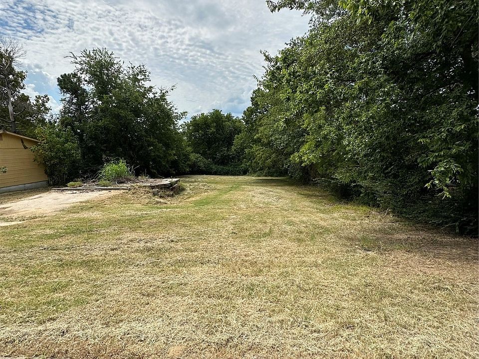 2nd image of 420 W Ottawa Ave