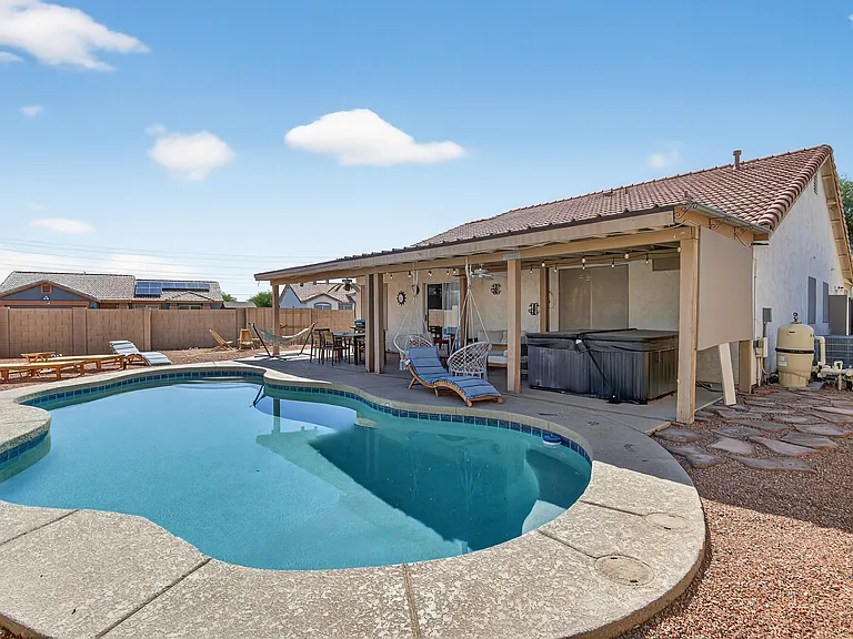1682 E Kielly Ln — Photo 42