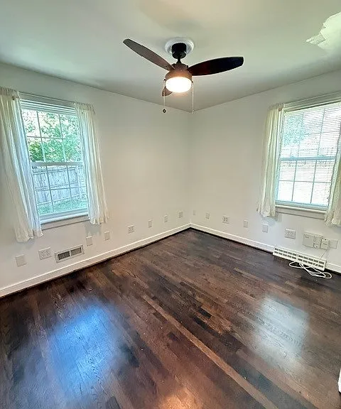 1300 Maywood Rd — Photo 20