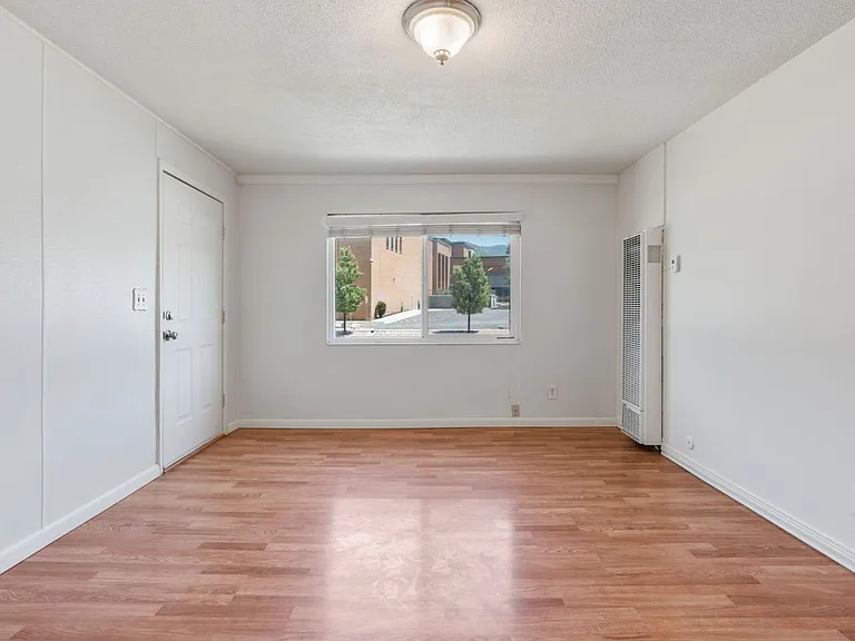 718 S Orchard Dr — Photo 9