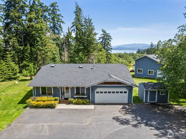 1555 Silver Lake Road, Oak Harbor, WA 98277