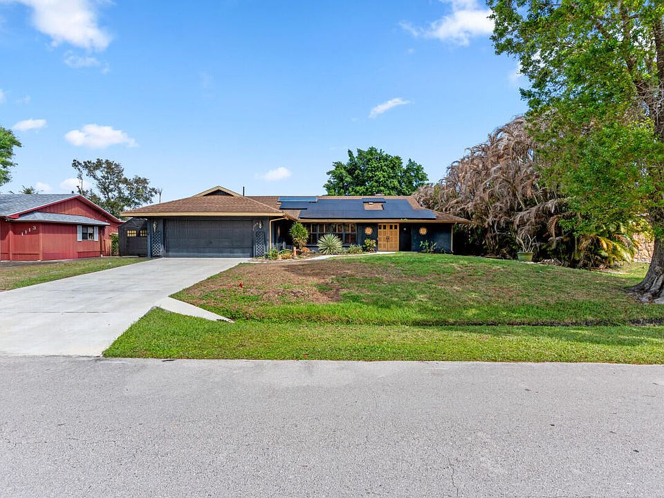 1st image of 1119 SE Cambridge Drive