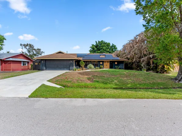 1119 SE Cambridge Drive, Port St Lucie, FL 34952