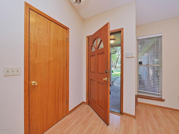 3rd image of 2388 Lorrie Dr