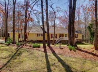 10715 Chestnut Hill Dr, Matthews, NC 28105