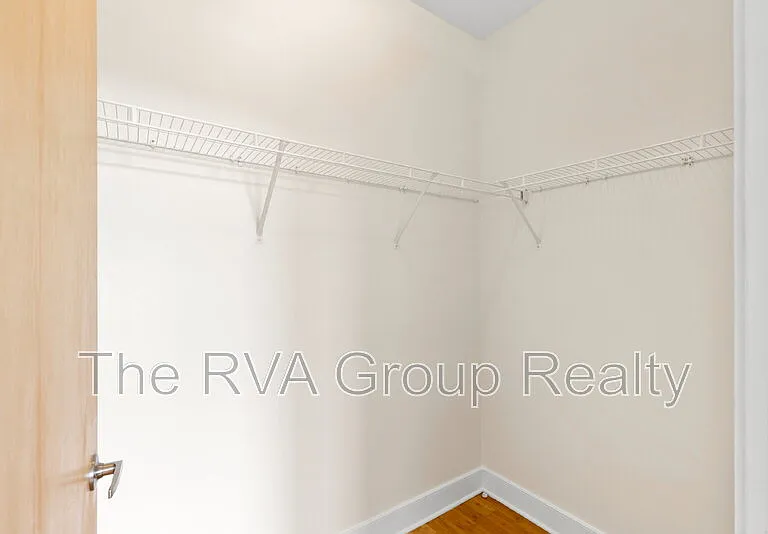 110 W Marshall St #27 — Photo 31