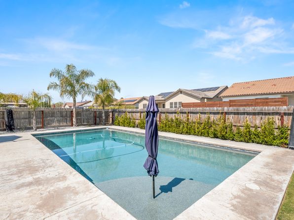 1943 Silverbrooke Street, Kingsburg, CA 93631