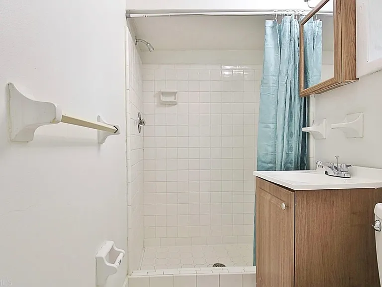 745 Anderson Dr — Photo 23