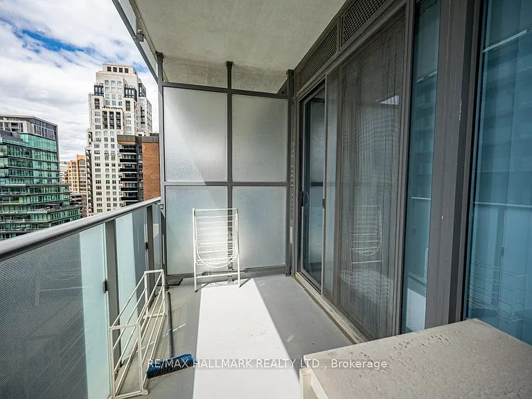 1080 Bay St #1507 — Photo 13