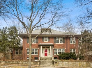 831 Ingleside Pl, Evanston, IL 60201