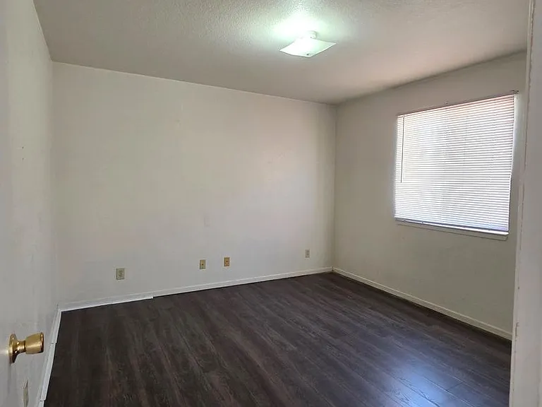 510 E 1st St, Hawthorne, NV 89415 — Photo 24