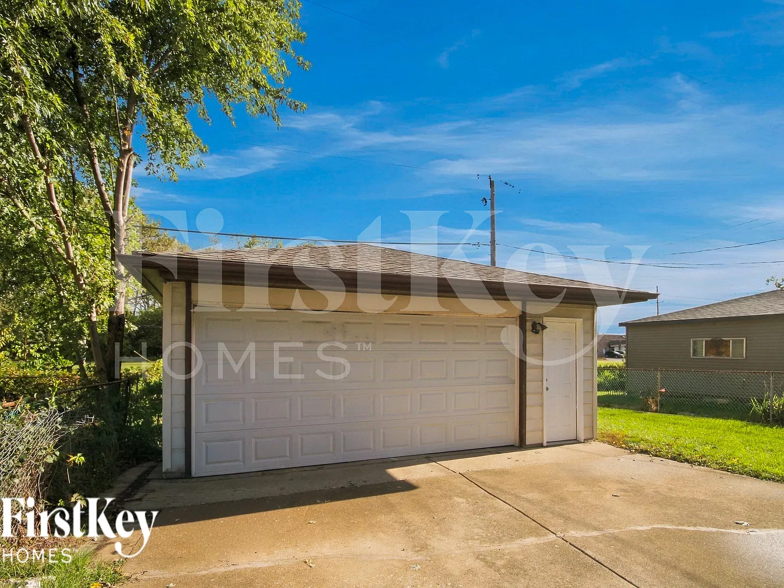 3 bed, 2.0 bath, 1360 sqft, $2,510 — Photo 3