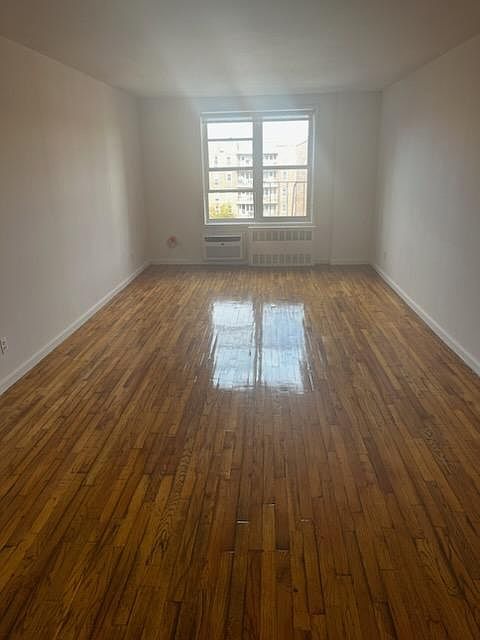 1st image of 14212 41st Ave APT 5C