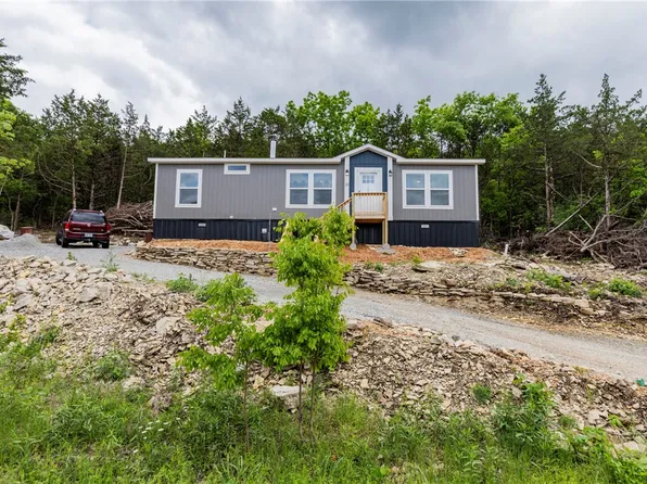 16 Sunset Ln, Eureka Springs, AR 72631