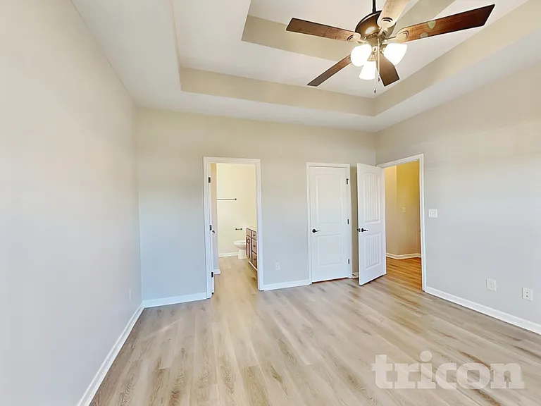 1862 Camelot Dr — Photo 7