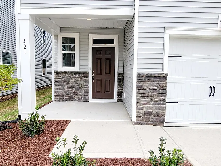 421 Hazy Hills Ln — Photo 3