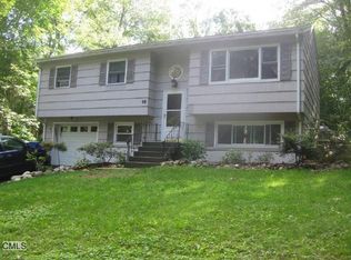 10 Freddys Ln, Brookfield, CT 06804