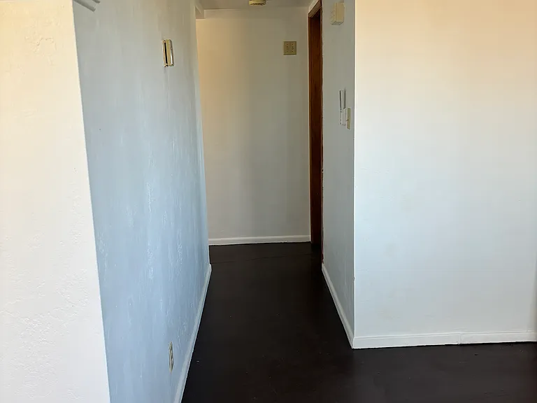 1903 E 8th St #2 — Photo 9