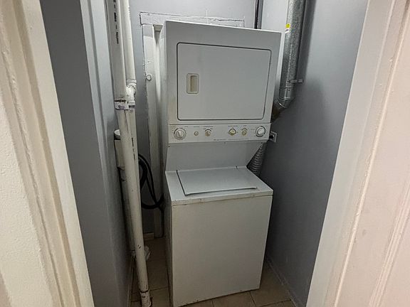 2nd image of 6938 S Paxton Ave #1N