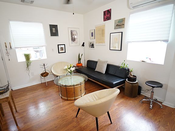 Small living room/dining room