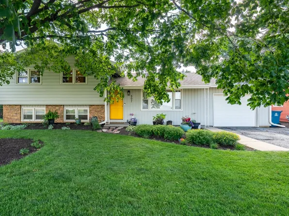 507 S East St, Hudson, IL 61748