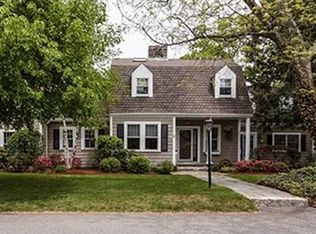 2 W Chardon Rd, Winchester, MA 01890