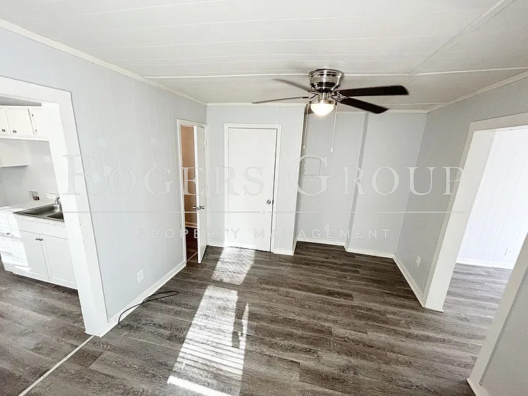 1108 Johnson St — Photo 5