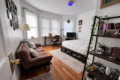Building Photo - 64 Hemenway St #20